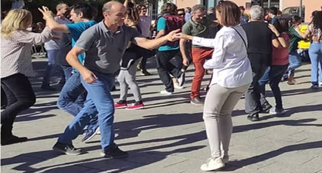 Concert i Ballada de Swing a Plaça del Gas