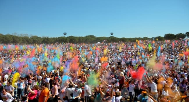 Setzena Edició de la Festa Holi