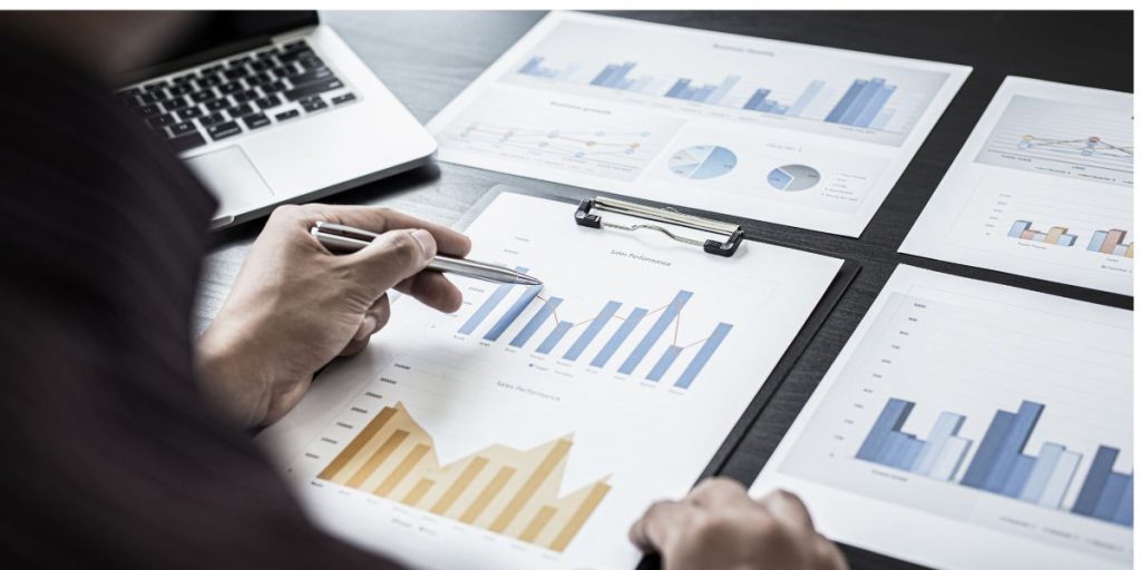 Análisis de la Competencia y Estrategia